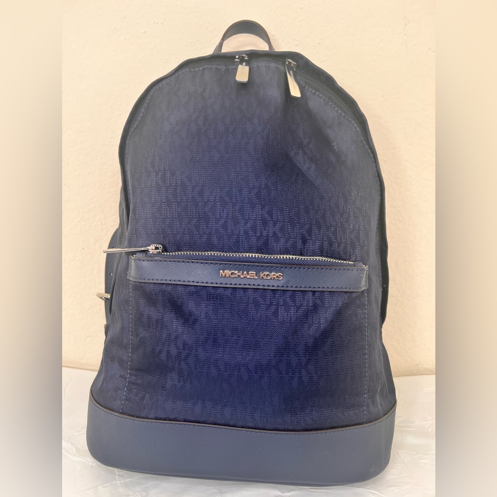 🔥Michael Kors Admiral “ Morgan” Back Pack